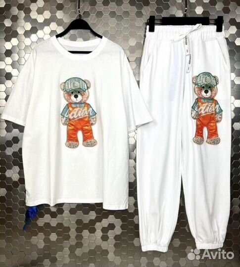 Бомбические костюмчики 