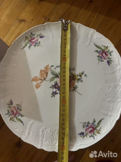 Тортница на ножке