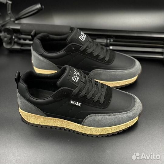 Кроссовки оптом