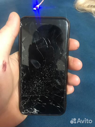 iPhone 8, 64 ГБ