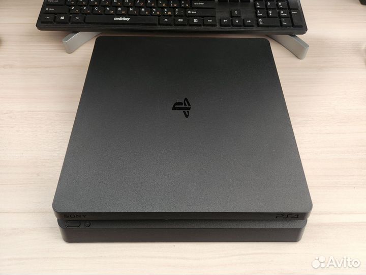 Sony PS4 Slim CUH-2115 500 gb + геймпад