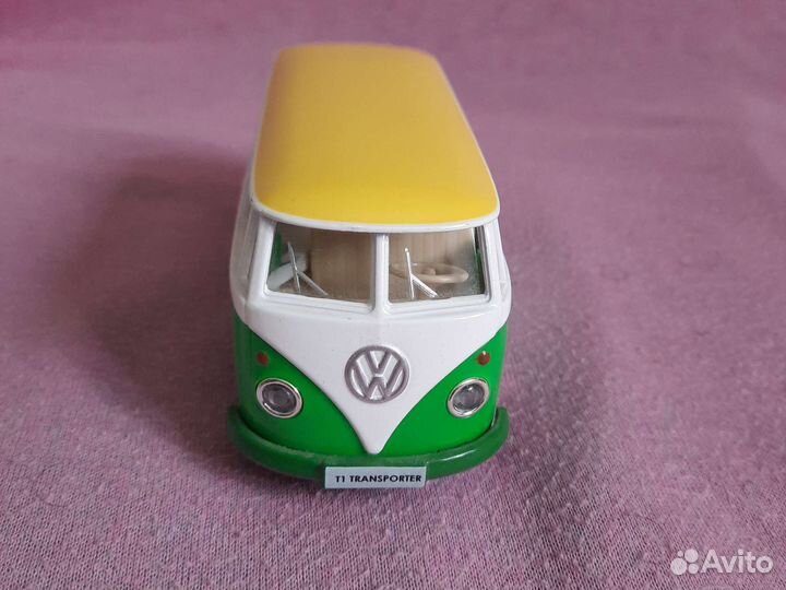 Модель микроавтобуса Фольксваген Т1 Transporter