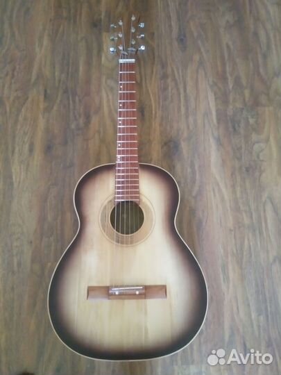Акустическая гитара