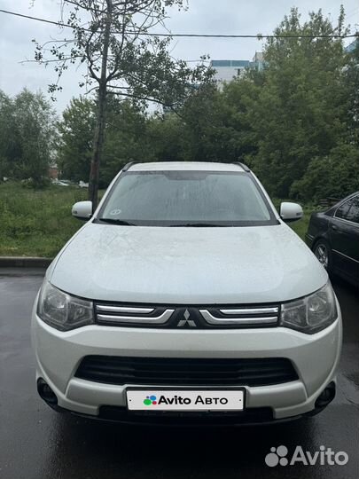 Mitsubishi Outlander 2.0 CVT, 2013, 200 000 км