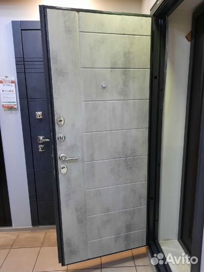 Двери входные, стандарт и нестандарт, со склада