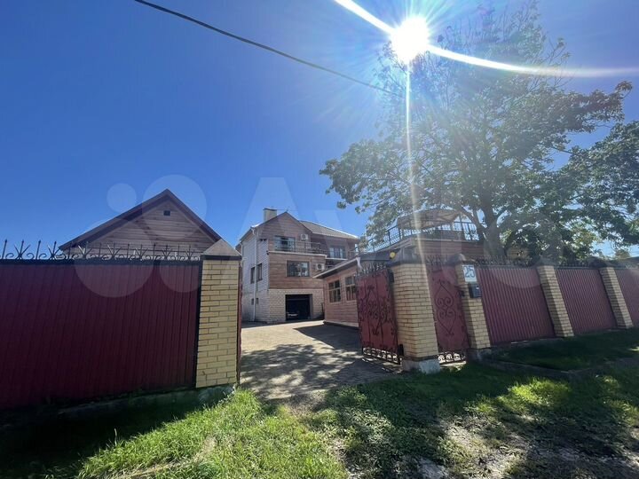 Дом 373 м² на участке 16 сот.