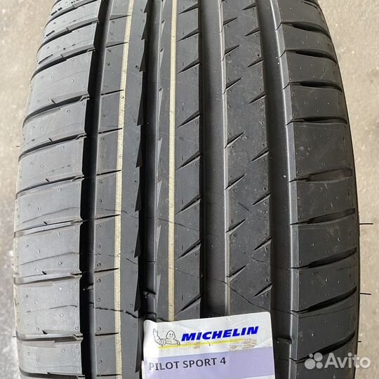 Michelin Pilot Sport 4 245/45 R18 100Y