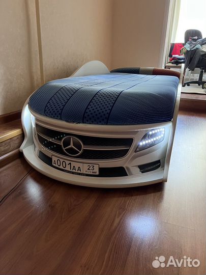 Детская кровать автомобиль