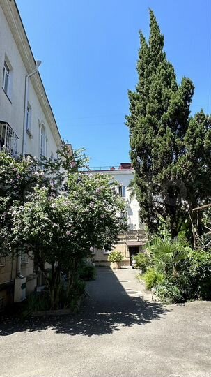 2-к. квартира, 57 м², 2/4 эт.