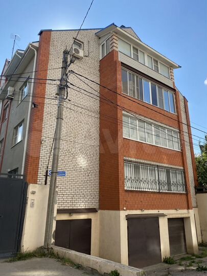 4-к. квартира, 150 м², 2/4 эт.