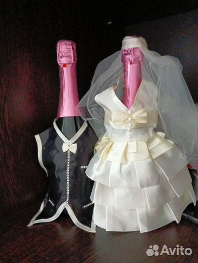 Продам свадебные костюмы на шампанское