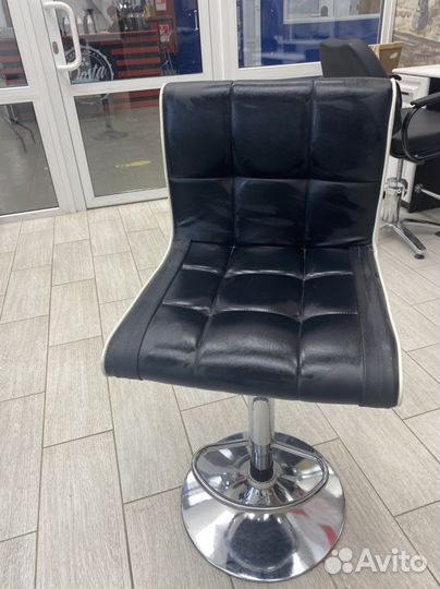 Стул для визажиста бровиста