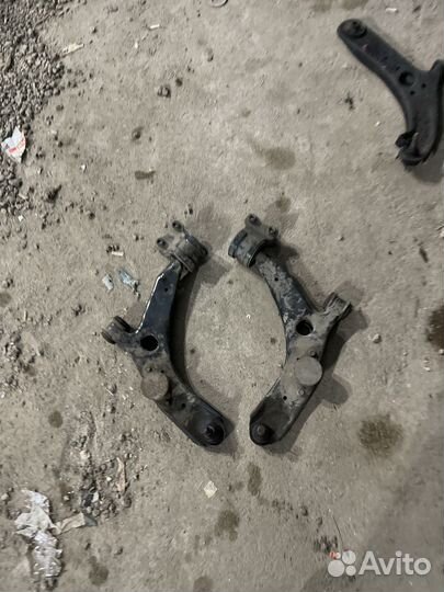 Рычаг передний mazda 3 BK 03-09 гг левый/правый