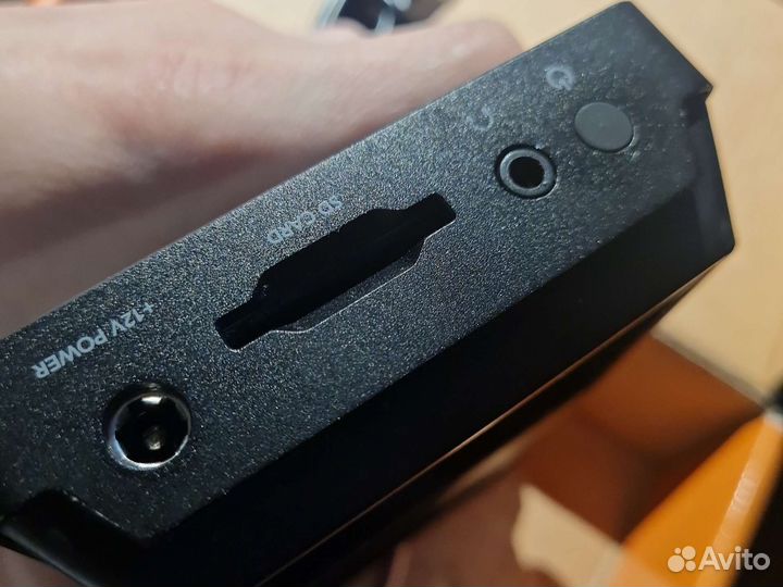 Blackmagic video Assist 5