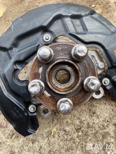 Кулак передний левый Lincoln MKZ 2017 HP5C2C447