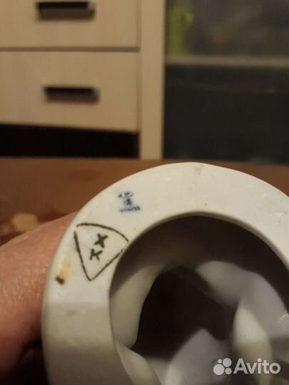 Фарфоровая статуетка