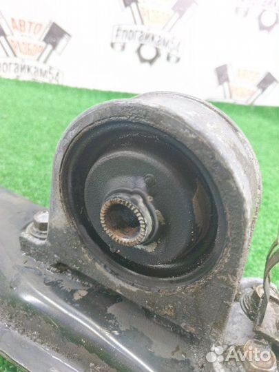 Балка продольная под двс Mitsubishi Diamante F31A