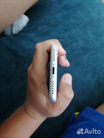 iPhone 8, 64 ГБ