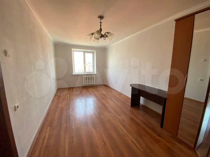 3-к. квартира, 92 м², 8/10 эт.