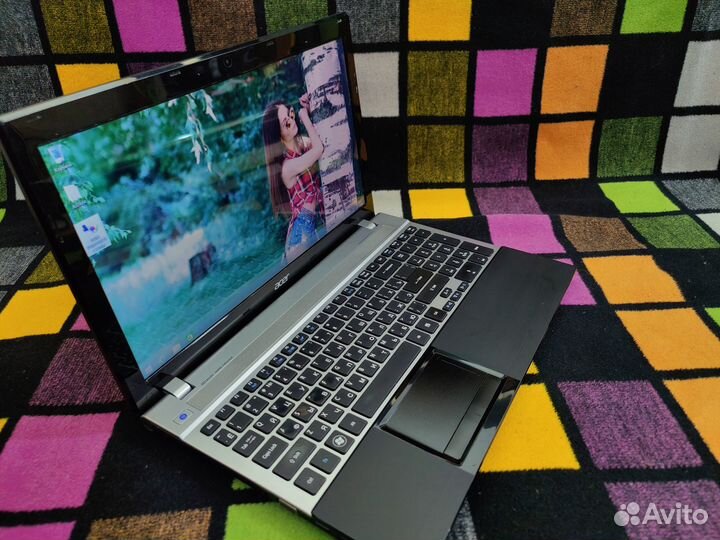Ноутбук acer aspire V3-551G-10464G50Maii