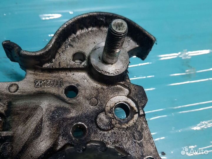 Помпа Renault symbol