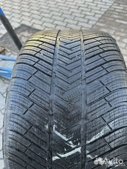 Michelin Pilot Alpin 4 255/40 R20 и 285/35 R20 104V