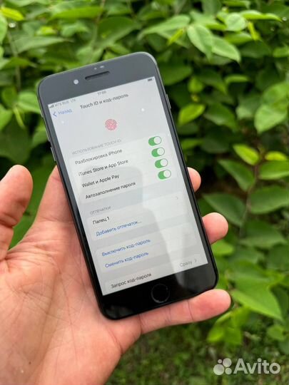 iPhone 8 Plus, 64 ГБ