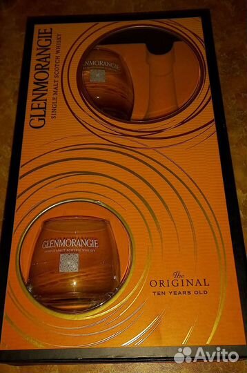 Коробка с бокалами