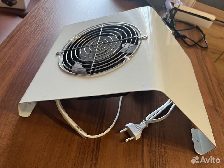 Пылесос для маникюра и педикюра