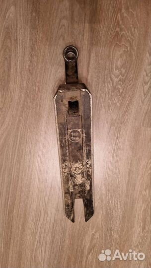 Дека на трюковой самокат