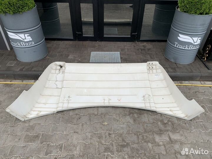 Спойлер кабины верхний Volvo FH