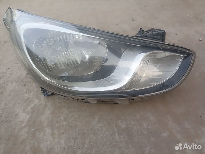 Фара правая Hyundai Solaris дорест 2010-2017