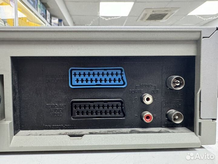 Видеомагнитофон Loewe