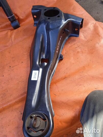 Рычаг задний продольный правый Dodge Caliber (200