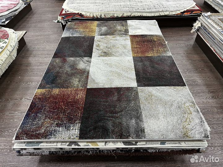 Ковер новый 1.6х2.3 современный