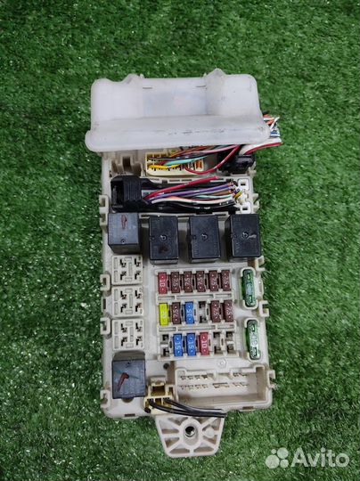 Блок предохранителей салонный Mitsubishi Lancer 9