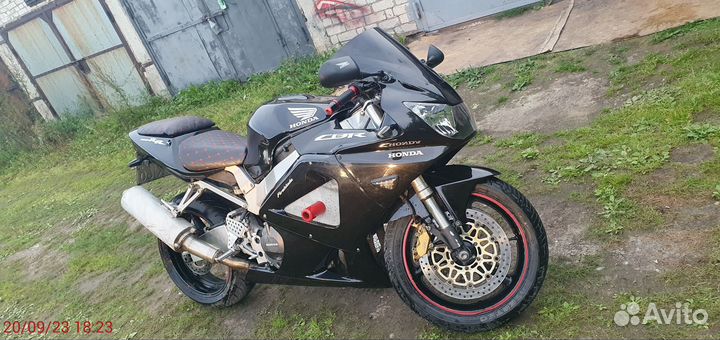 Honda cbr 929