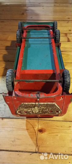 Игрушка машина цирк