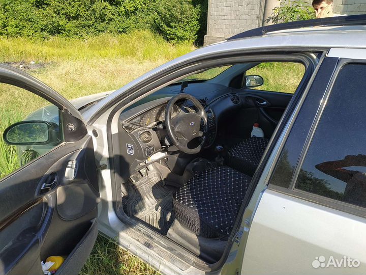 Ford Focus, 1999