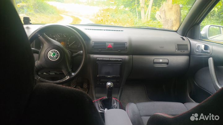 Skoda Octavia 1.8 МТ, 2004, 331 000 км
