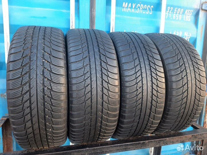 Bridgestone Blizzak LM-001 215/55 R17 96H