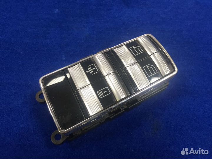 Mercedes A2218214751 блок кнопок