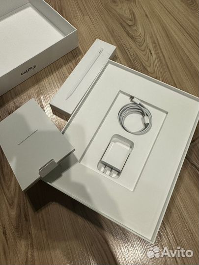 iPad pro 12 9 2021 256 + sim