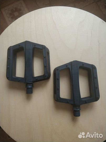 Педали велосипедные новые