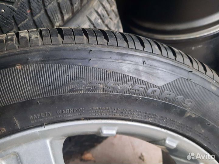 Roadstone Roadian HP SUV 255/50 R19