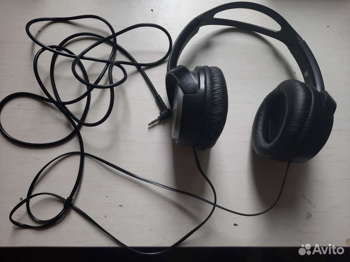 Наушники проводные Sony MDR-XD150