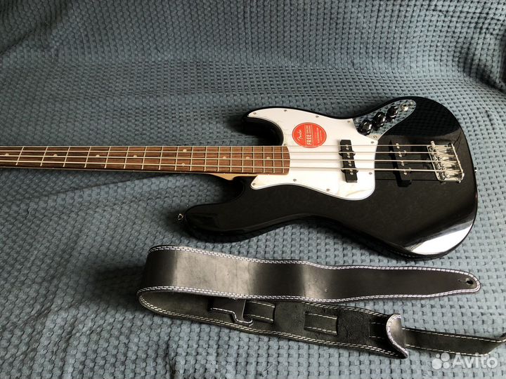 Бас-гитара Fender Squier Jazz Bass + Ampeg BA108