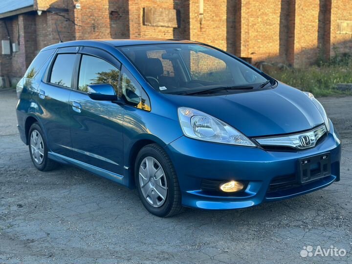 Honda Fit Shuttle 1.3 CVT, 2012, 61 000 км