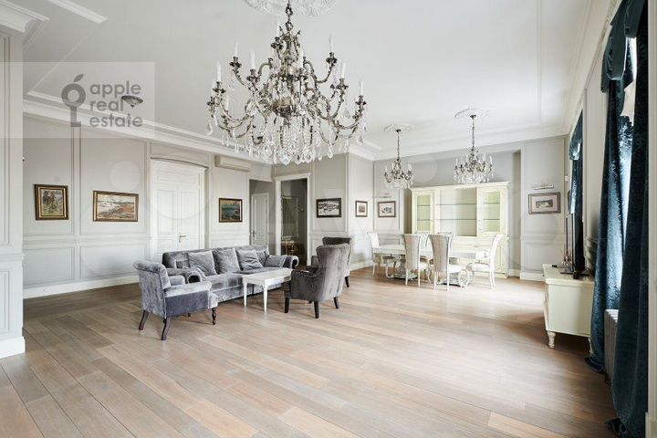 5-к. квартира, 200 м², 3/6 эт.