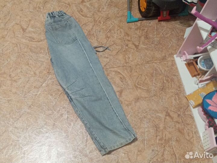 Джинсы широкие